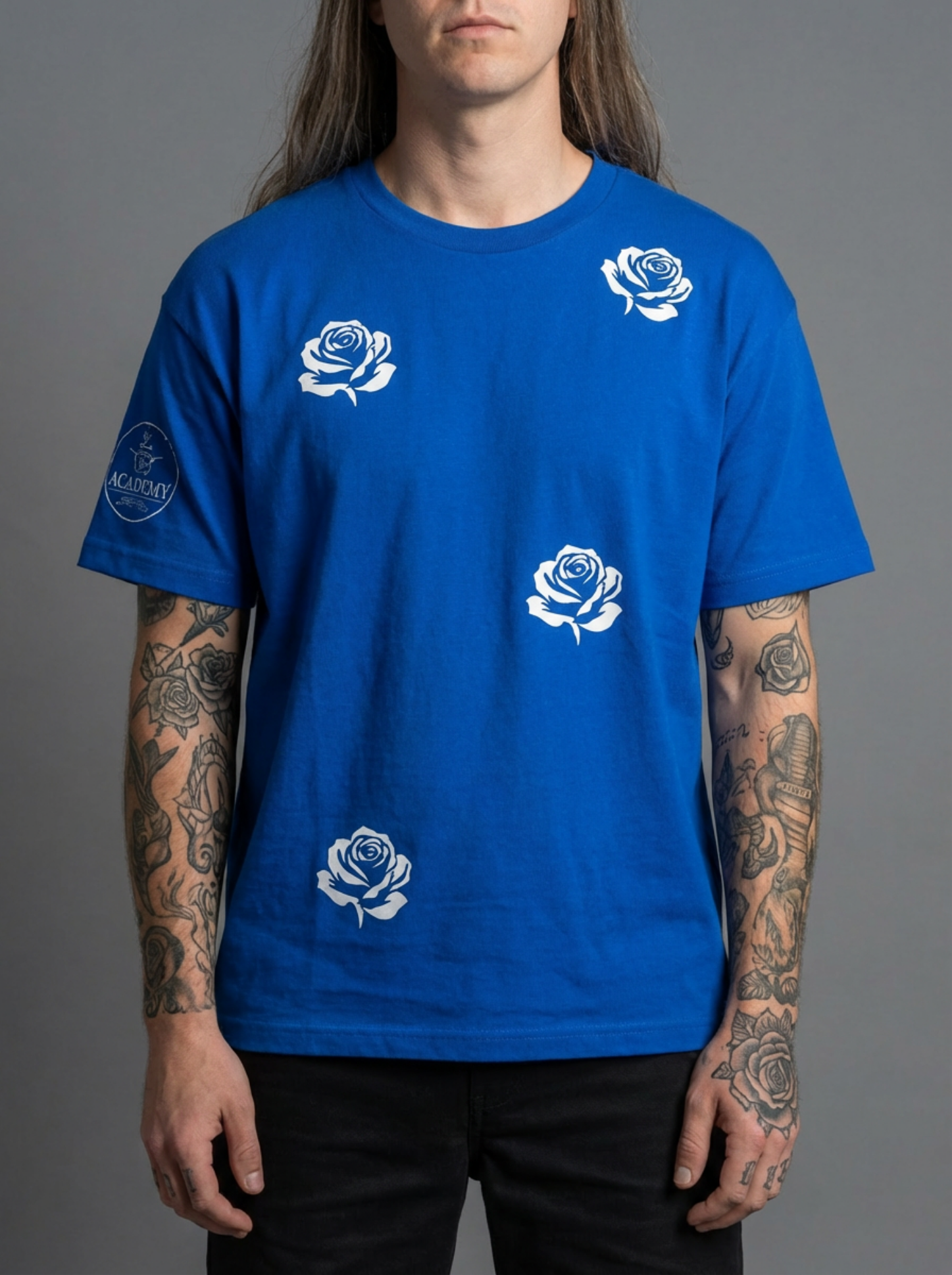 WHITE ROSE BLUE GRAPHIC TEE