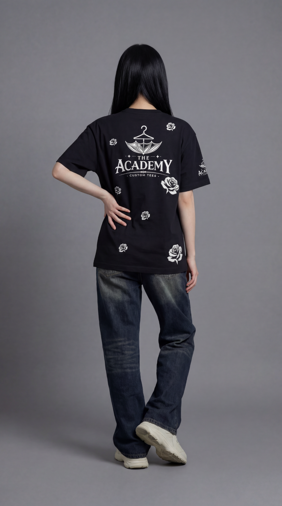 WHITE ROSE BLACK GRAPHIC TEE
