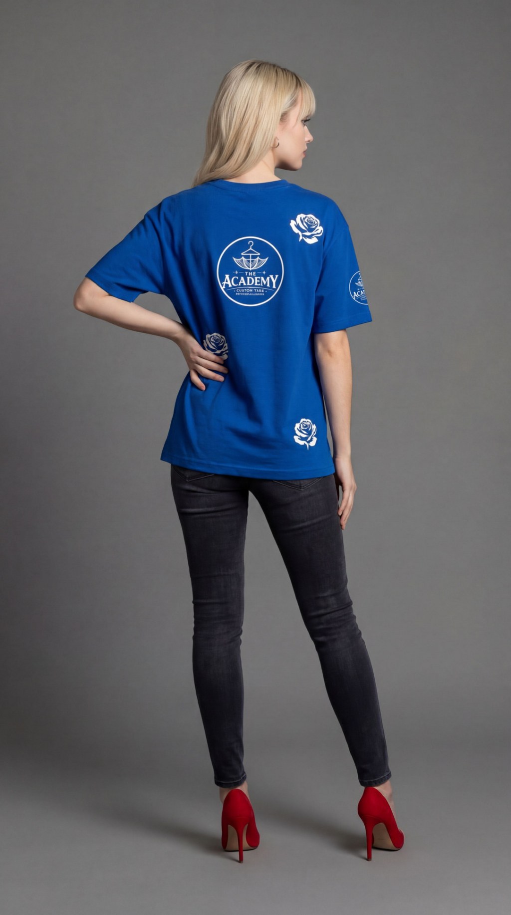 WHITE ROSE BLUE GRAPHIC TEE