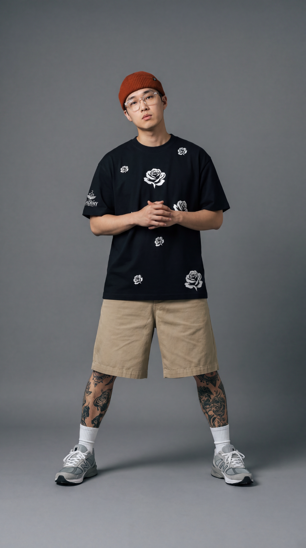 WHITE ROSE BLACK GRAPHIC TEE