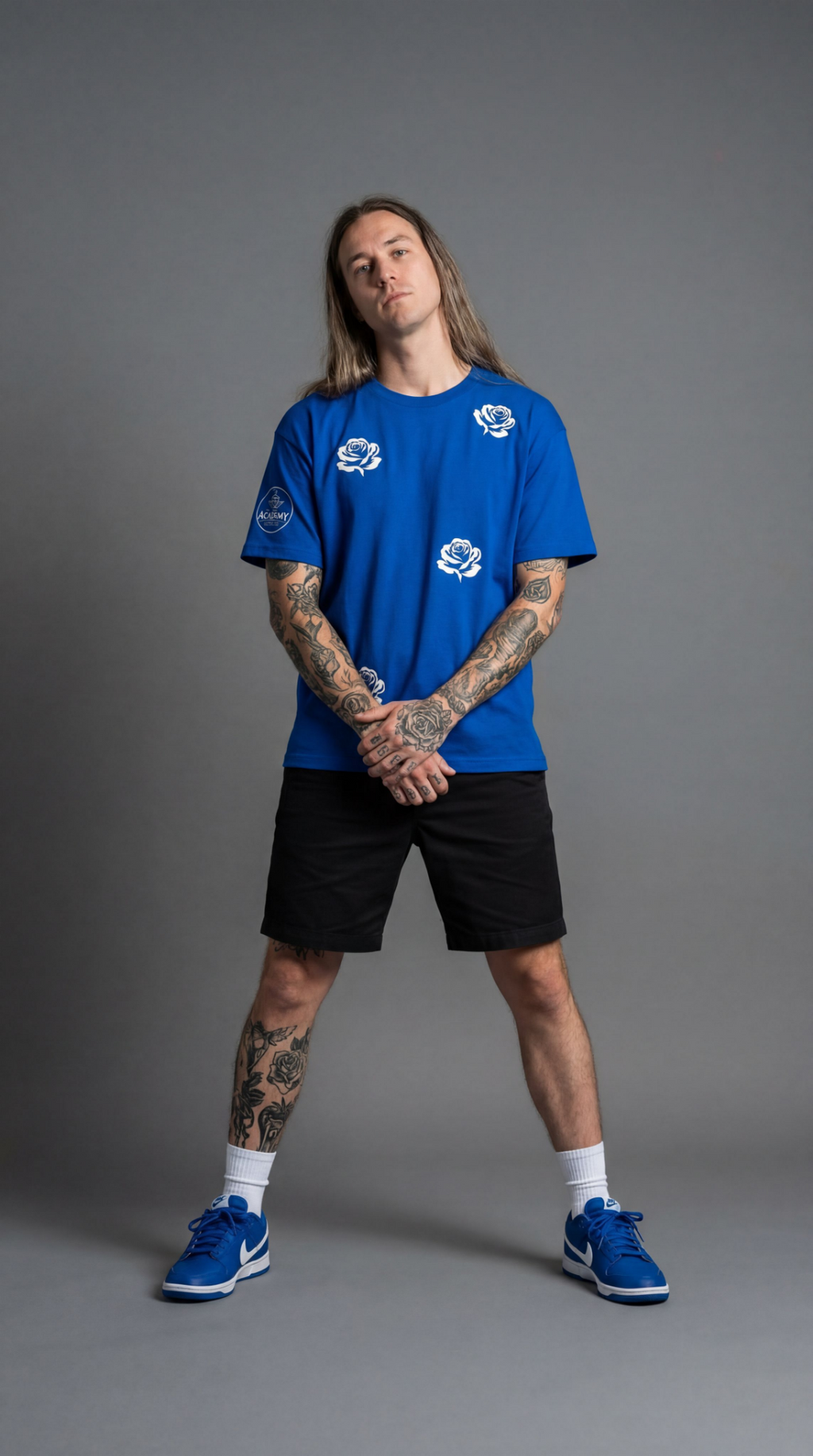 WHITE ROSE BLUE GRAPHIC TEE