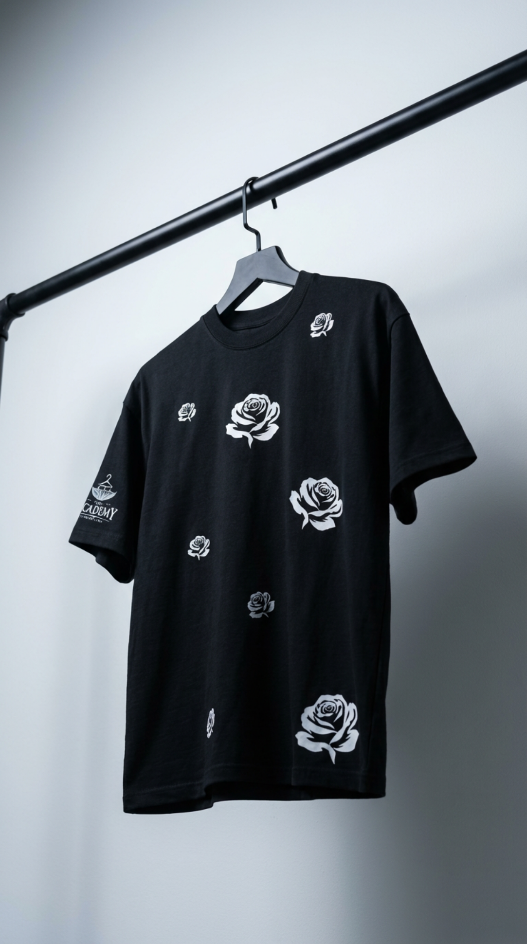 WHITE ROSE BLACK GRAPHIC TEE